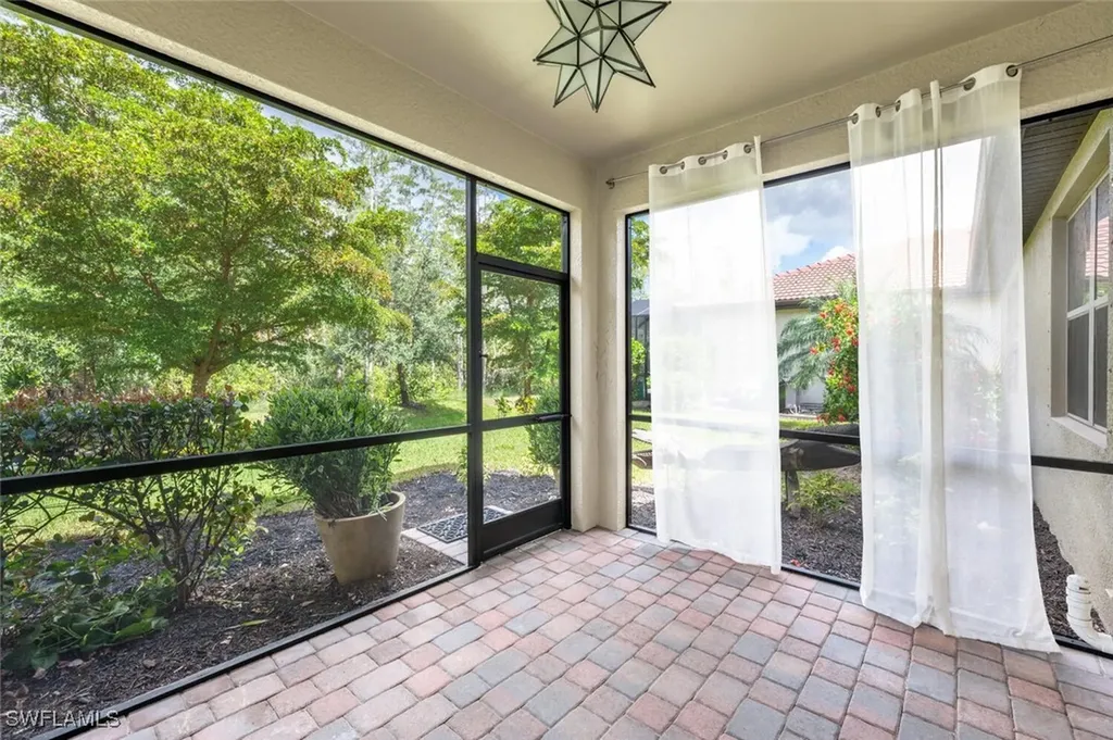 16277 Aberdeen Way Naples FL 34110