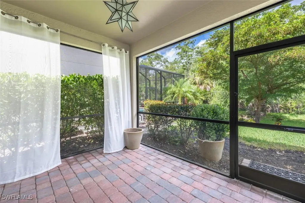 16277 Aberdeen Way Naples FL 34110