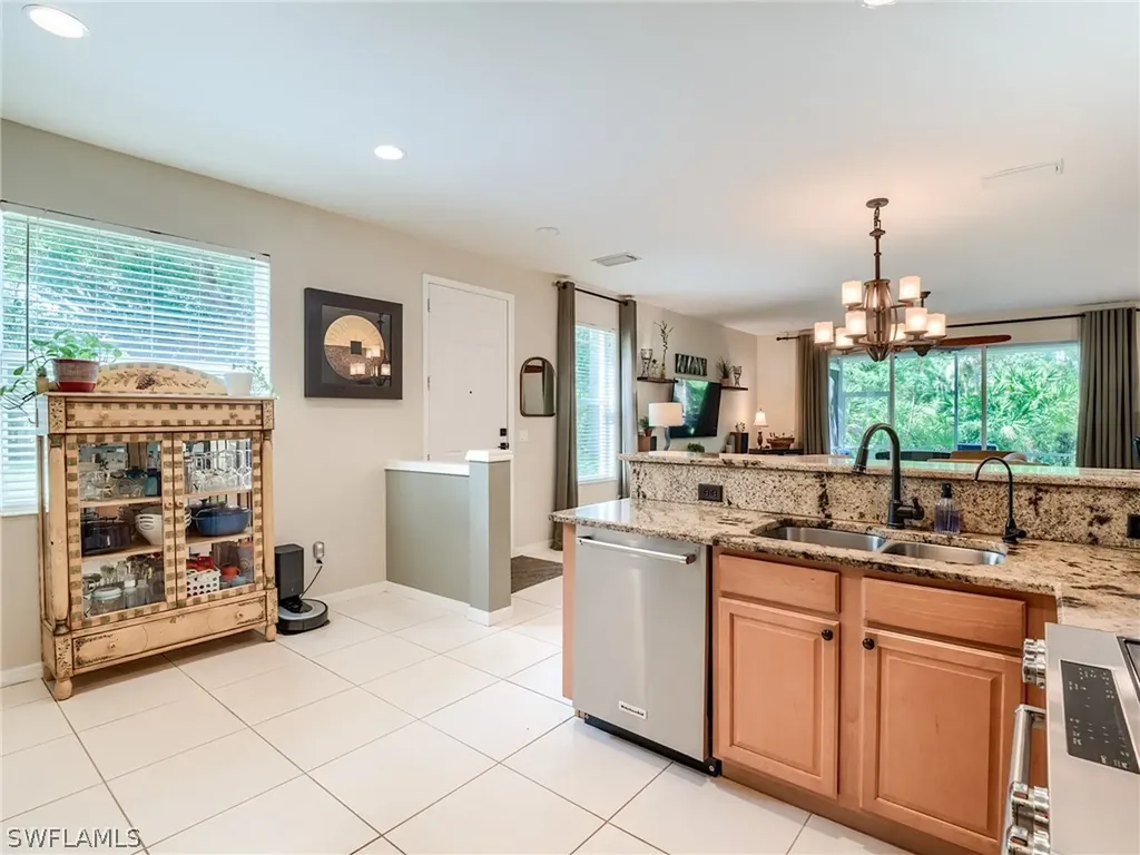 8410 Village Edge Circle Fort Myers FL 33919