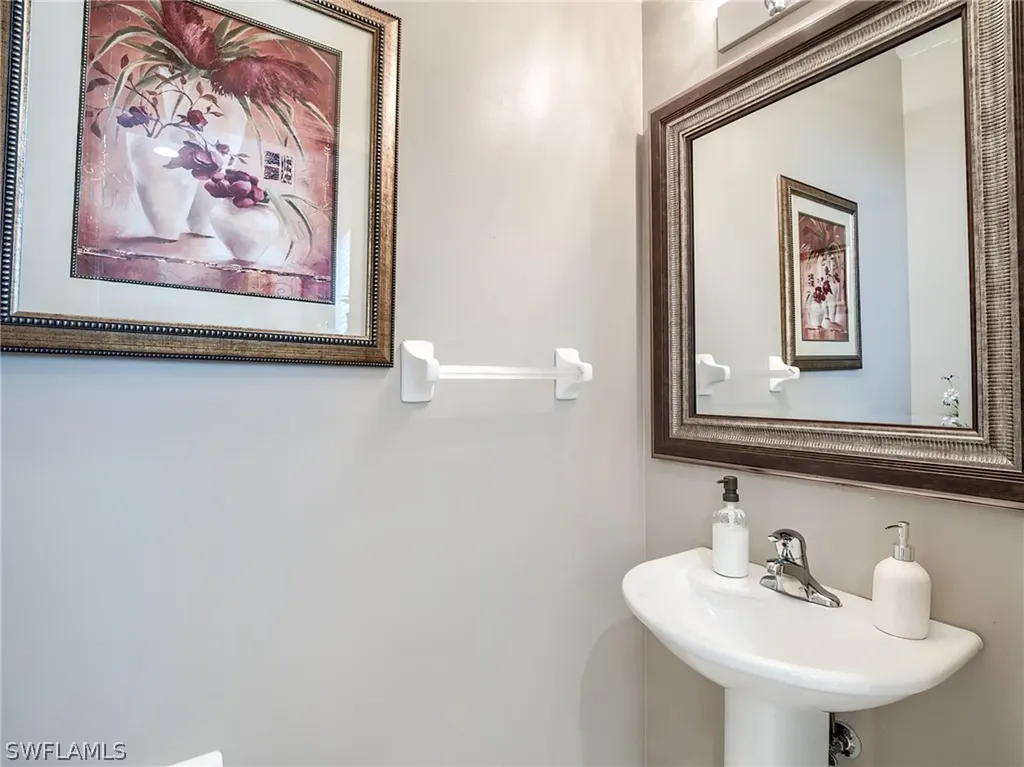8410 Village Edge Circle Fort Myers FL 33919