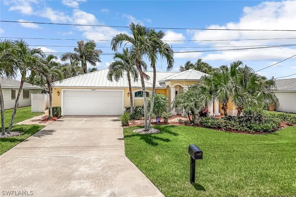 2930 SE 10th Place Cape Coral FL 33904