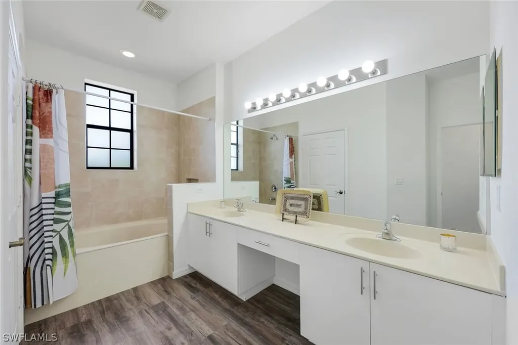 15462 Summit Place Circle Naples FL 34119