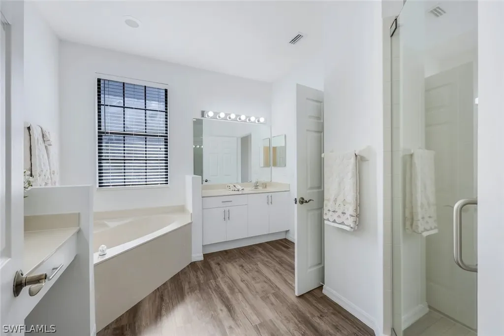 15462 Summit Place Circle Naples FL 34119