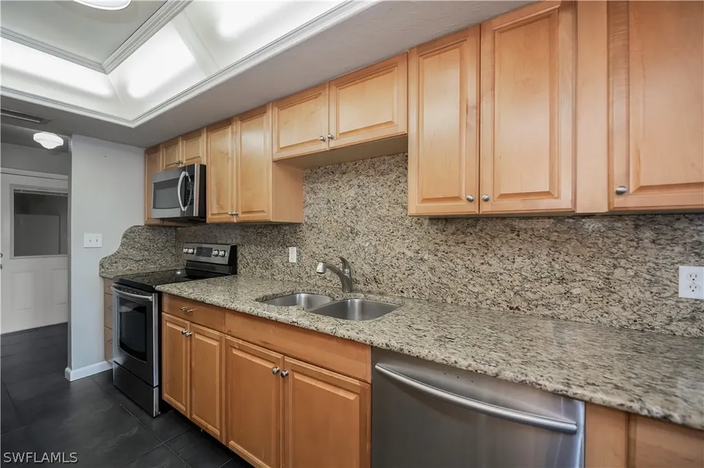 2514 Retunda Parkway W Cape Coral FL 33904