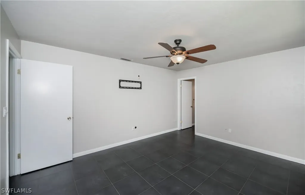 2514 Retunda Parkway W Cape Coral FL 33904