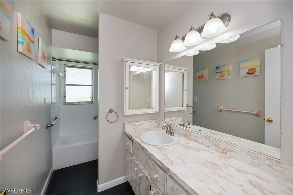 2514 Retunda Parkway W Cape Coral FL 33904