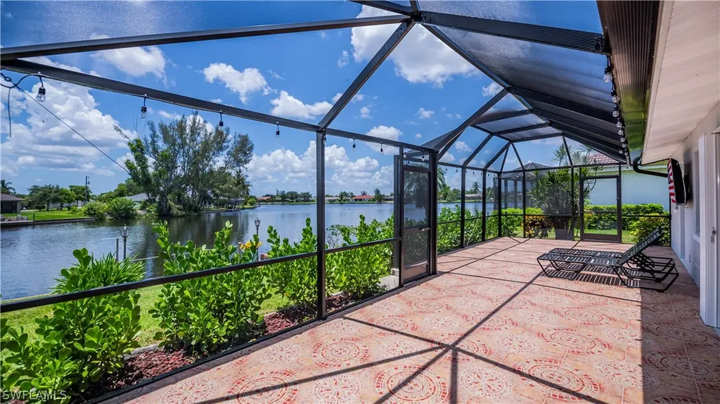2514 Retunda Parkway W Cape Coral FL 33904