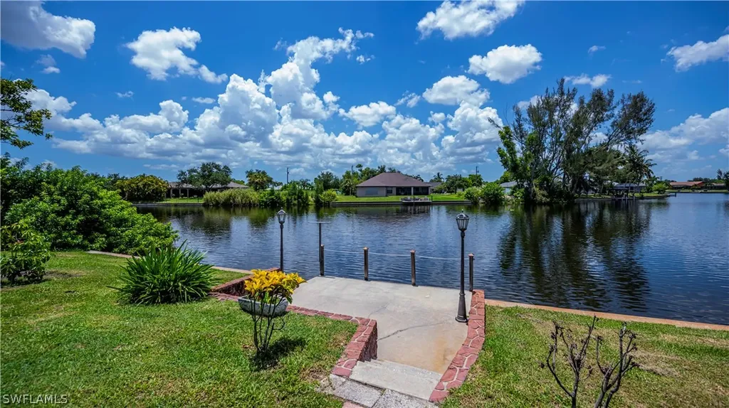 2514 Retunda Parkway W Cape Coral FL 33904