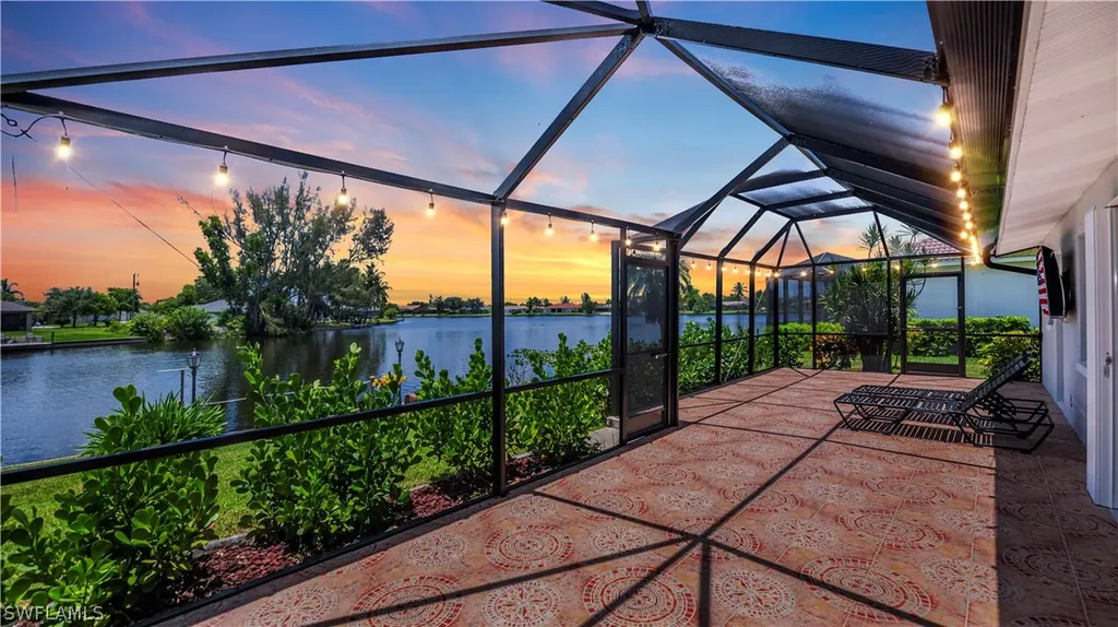 2514 Retunda Parkway W Cape Coral FL 33904