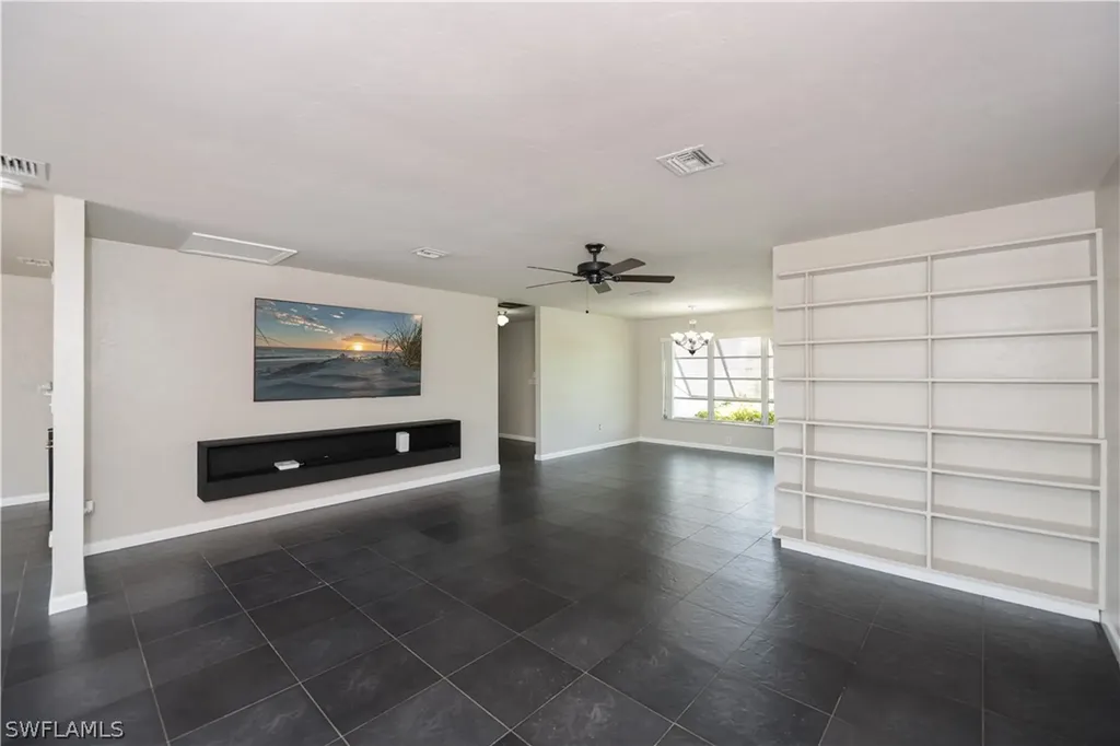 2514 Retunda Parkway W Cape Coral FL 33904