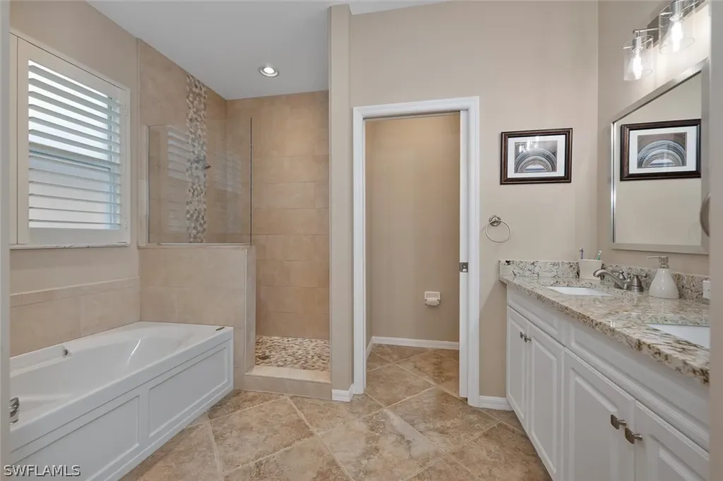 8222 Laurel Lakes Boulevard Naples FL 34119