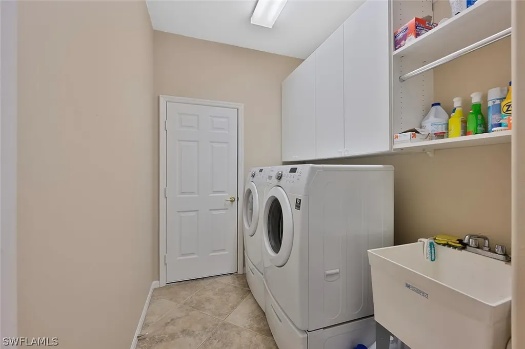 8222 Laurel Lakes Boulevard Naples FL 34119