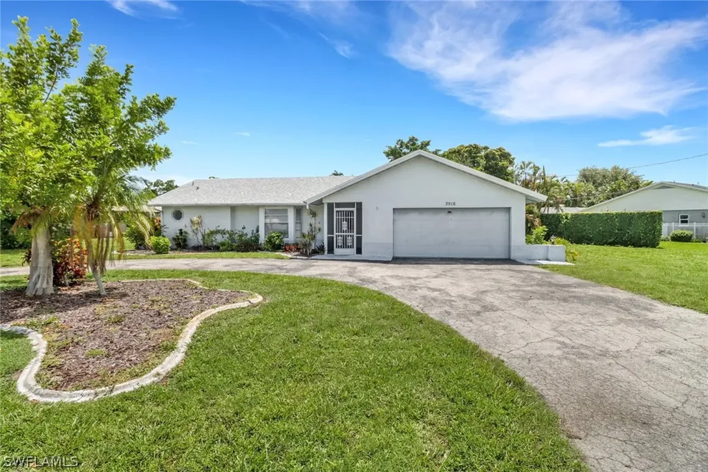 3916 SE 10th Avenue Cape Coral FL 33904
