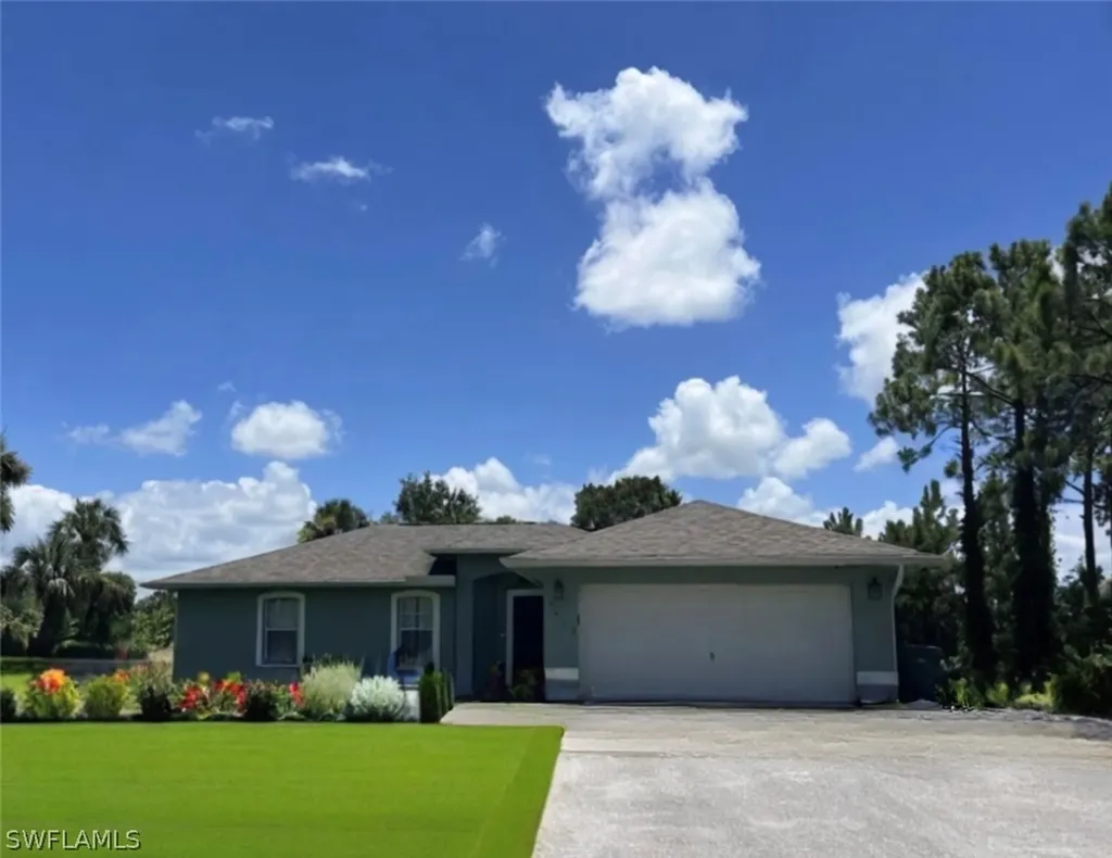2810 6th Avenue NE Naples FL 34120