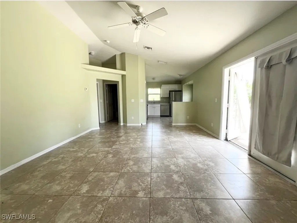 2810 6th Avenue NE Naples FL 34120