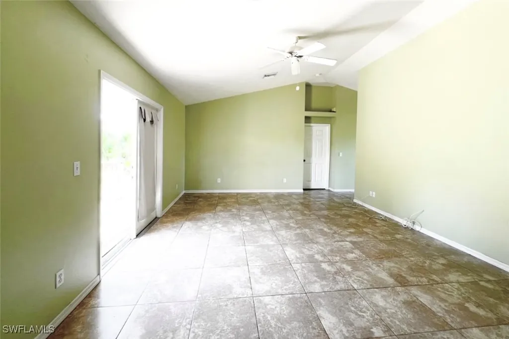 2810 6th Avenue NE Naples FL 34120