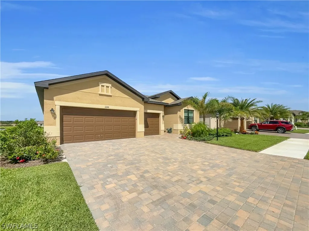 3248 Menores Way Fort Myers FL 33905