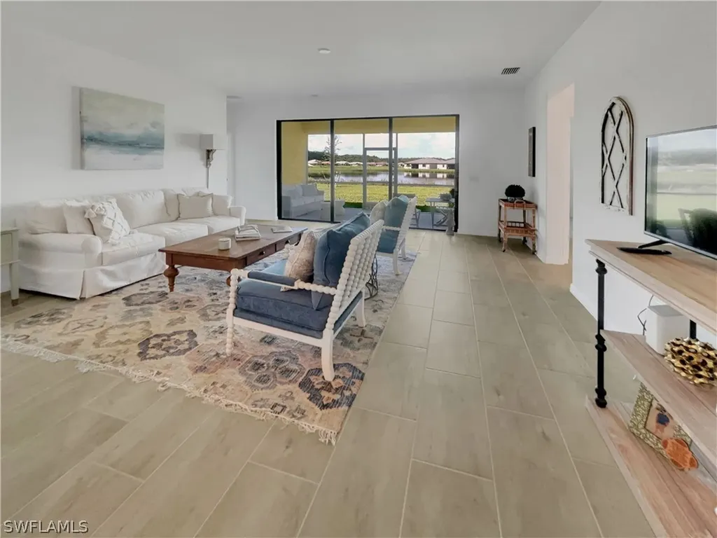 3248 Menores Way Fort Myers FL 33905