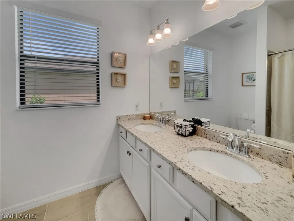 3248 Menores Way Fort Myers FL 33905