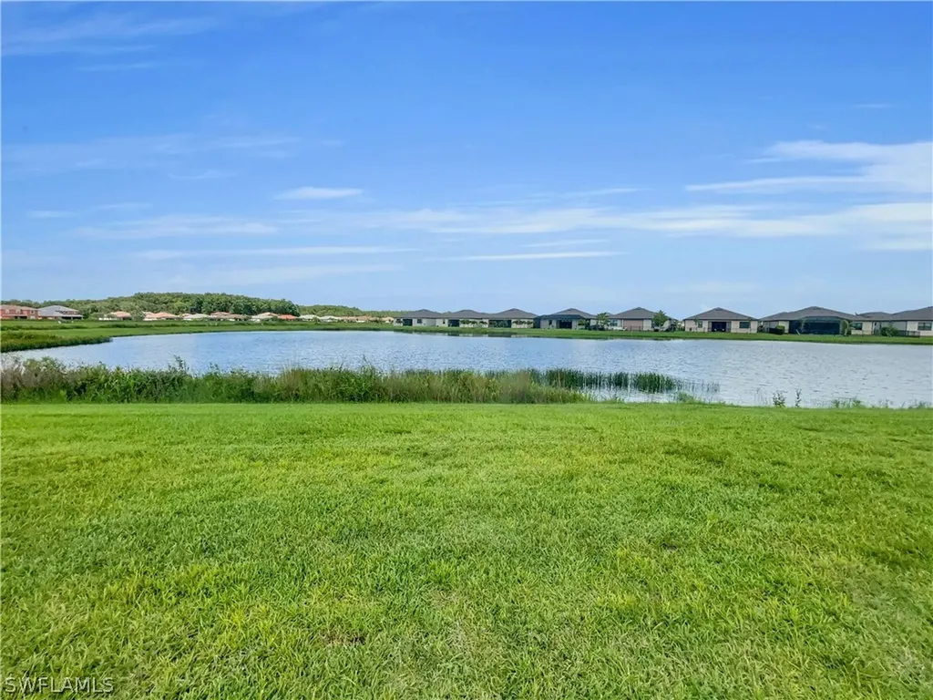 3248 Menores Way Fort Myers FL 33905