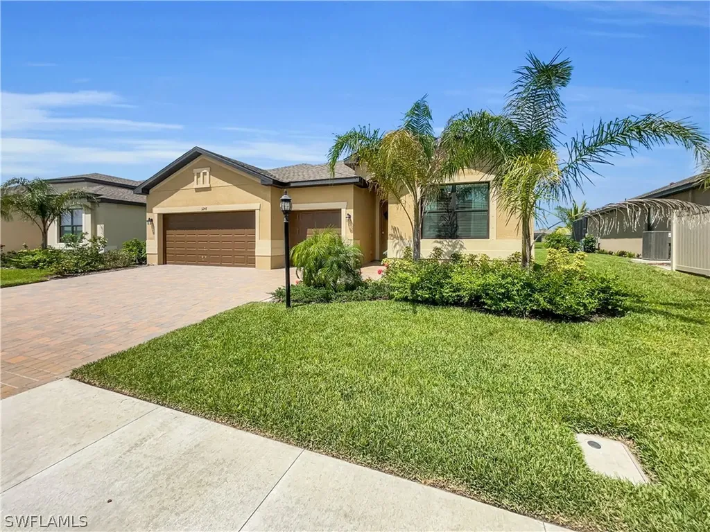 3248 Menores Way Fort Myers FL 33905