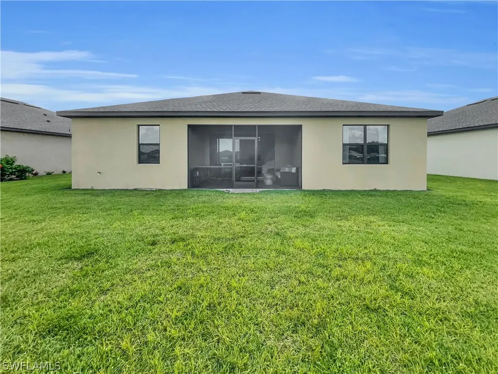 3248 Menores Way Fort Myers FL 33905