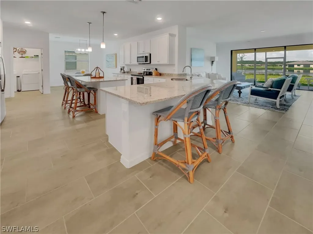 3248 Menores Way Fort Myers FL 33905