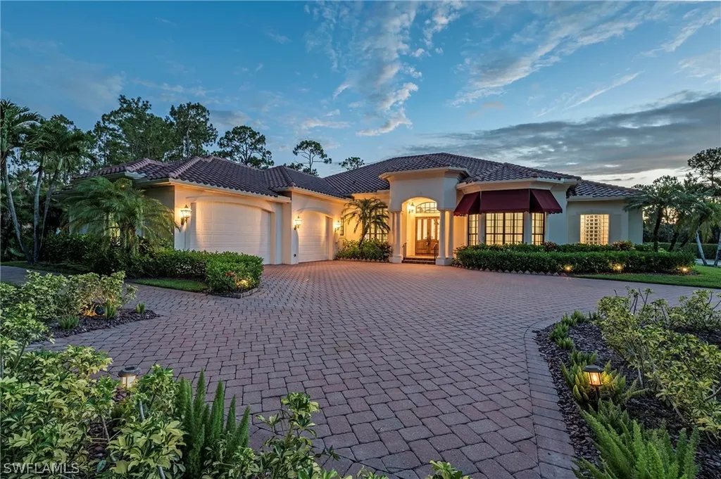 Naples FL, 1921 Oakes Boulevard