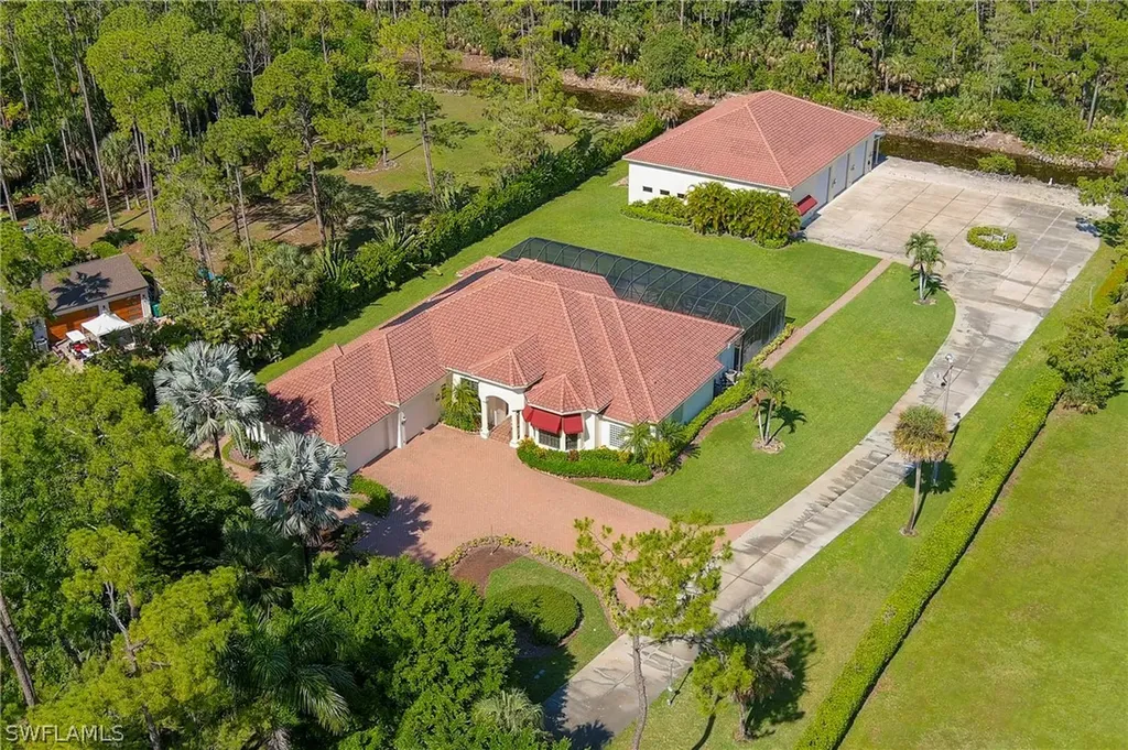 1921 Oakes Boulevard Naples FL 34119