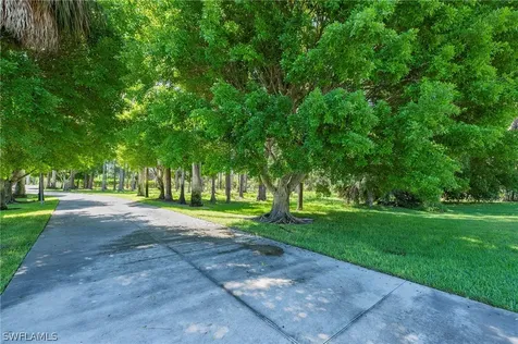 1921 Oakes Boulevard Naples FL 34119