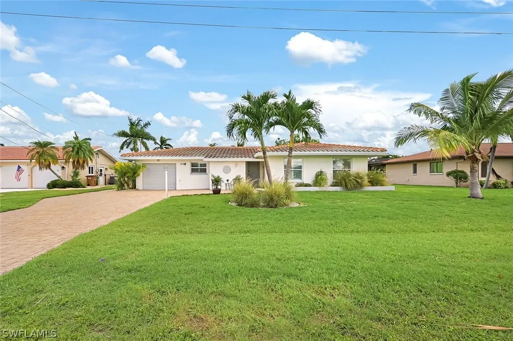 4820 SW 2nd Place Cape Coral FL 33914