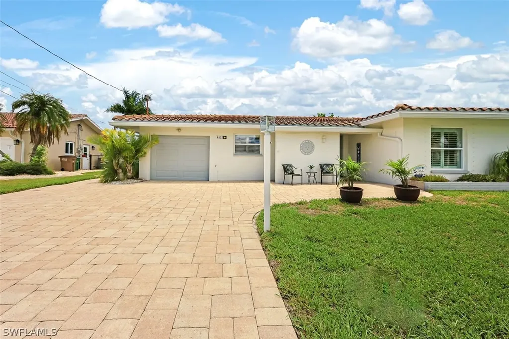 4820 SW 2nd Place Cape Coral FL 33914