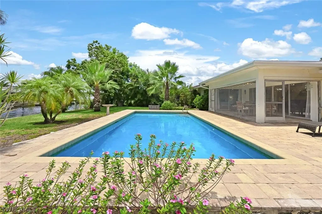 4820 SW 2nd Place Cape Coral FL 33914