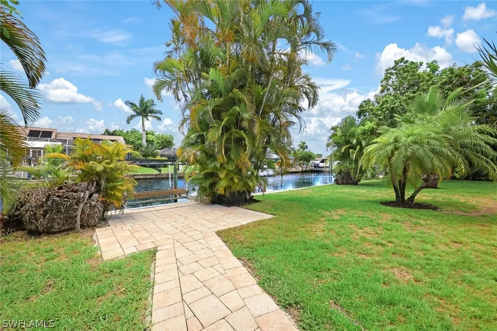 4820 SW 2nd Place Cape Coral FL 33914