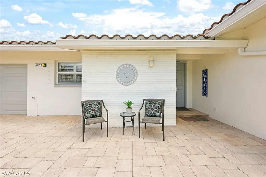 4820 SW 2nd Place Cape Coral FL 33914