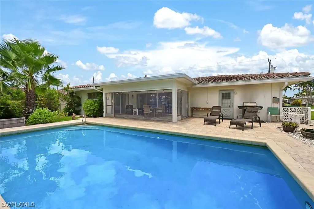 4820 SW 2nd Place Cape Coral FL 33914