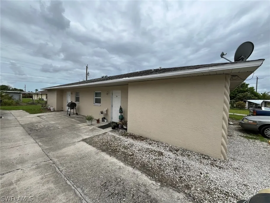 3510/3512 Dora Street Fort Myers FL 33916