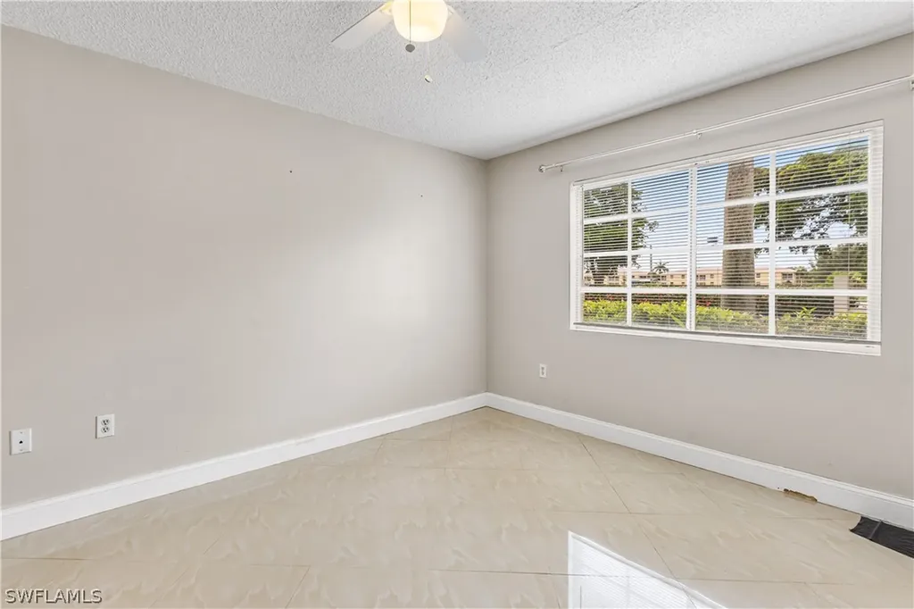3405 Winkler Avenue Fort Myers FL 33916