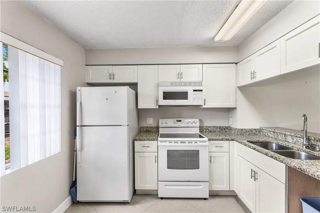 3405 Winkler Avenue Fort Myers FL 33916