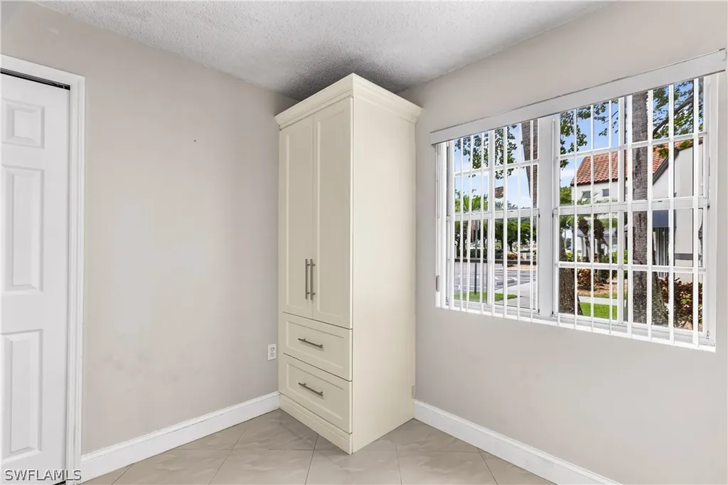 3405 Winkler Avenue Fort Myers FL 33916