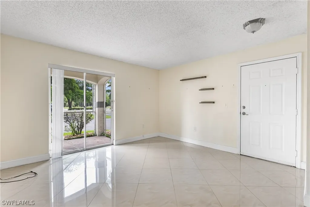 3405 Winkler Avenue Fort Myers FL 33916