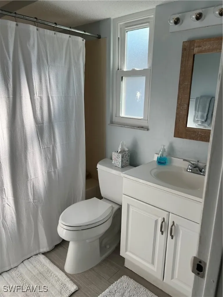 671 100th Avenue N Naples FL 34108