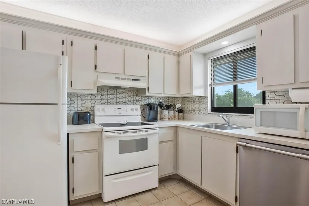 4239 27th Court SW Naples FL 34116