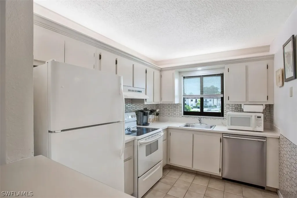 4239 27th Court SW Naples FL 34116