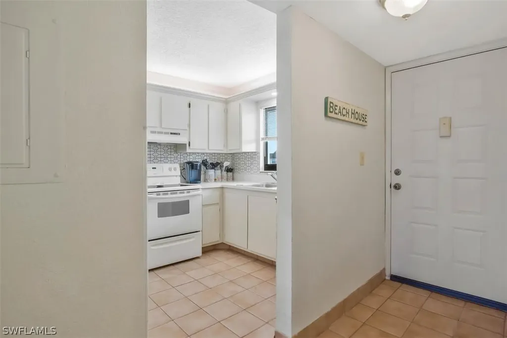 4239 27th Court SW Naples FL 34116