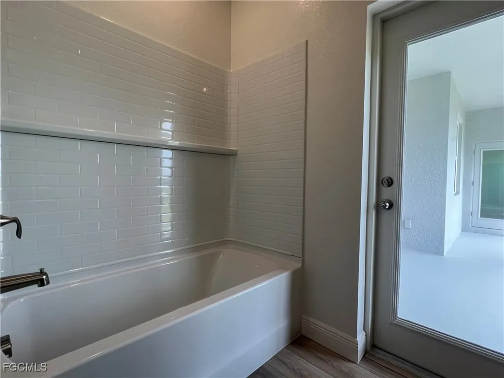 4024 NW 41st Avenue Cape Coral FL 33993
