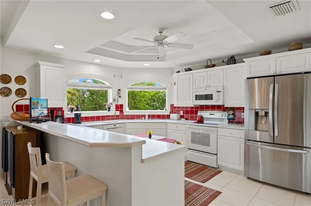 628 Lake Murex Circle Sanibel FL 33957