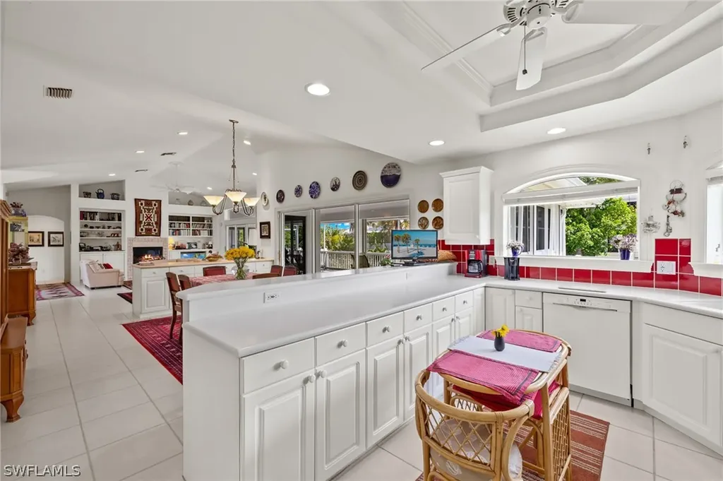 628 Lake Murex Circle Sanibel FL 33957