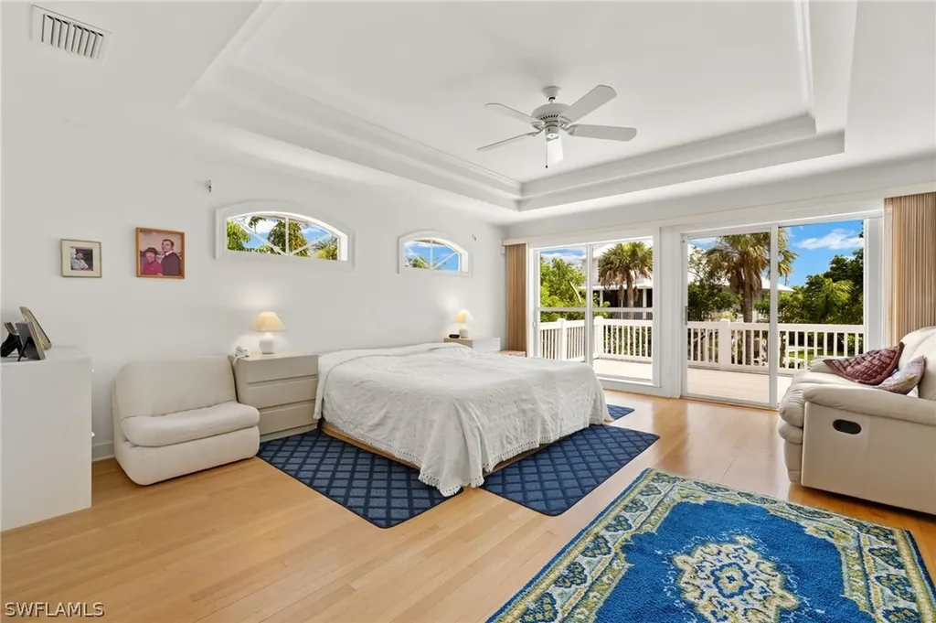 628 Lake Murex Circle Sanibel FL 33957