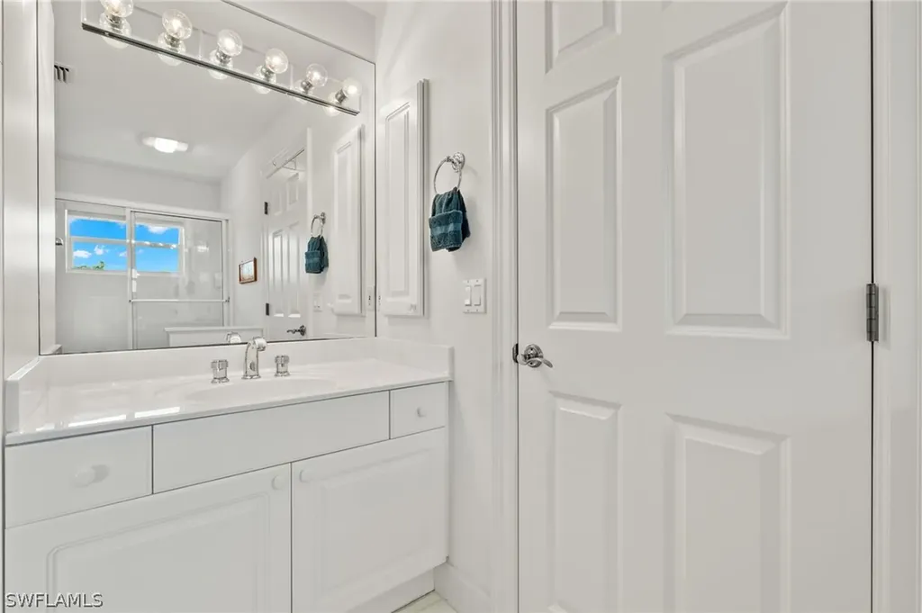 628 Lake Murex Circle Sanibel FL 33957